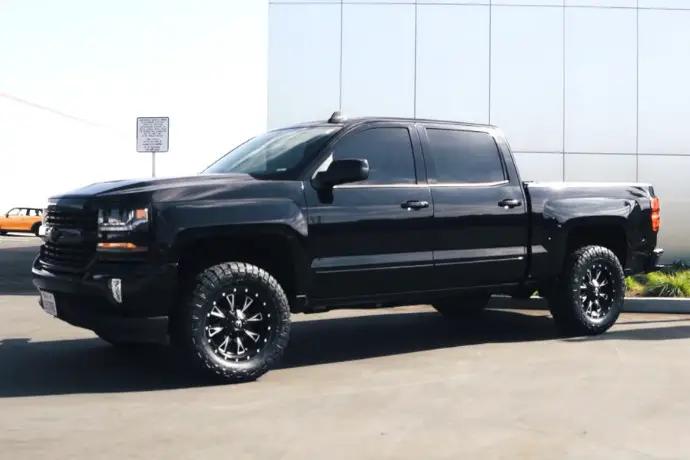 Pros and Cons of 33x12 5 Tires On a Stock Silverado 1500