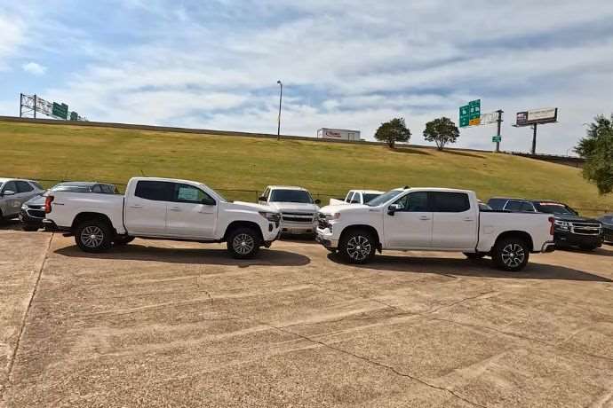 Chevy Colorado Vs Silverado Size